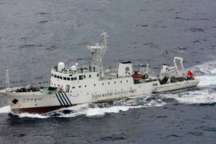 
	Navio de patrulha da China perto das ilhas em disputa
 (Divulgação/11th Regional Coast Guard Headquarters/Reuters)