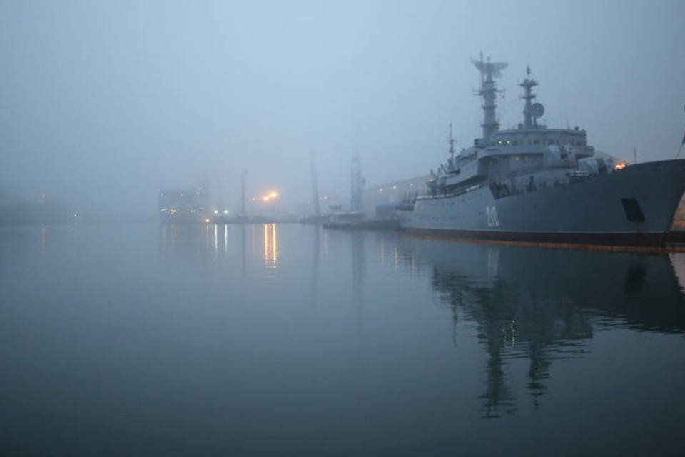 Navios russos entram no Canal da Mancha para exercício
