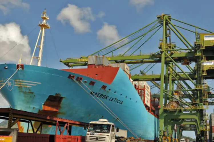 Navio Maersk Leticia no Porto de Santos: recorde foi registrado nesta segunda-feira, 21, durante operação do navio Maersk Leticia (Ivan Storti/Grupo Libra)