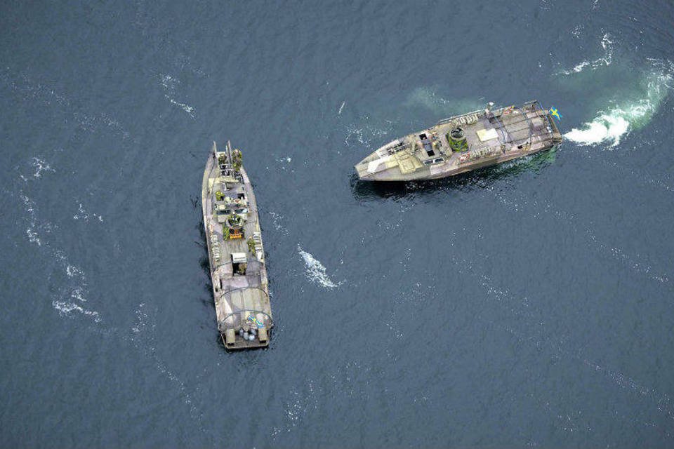 Rússia nega envolvimento em naufrágio que matou 56