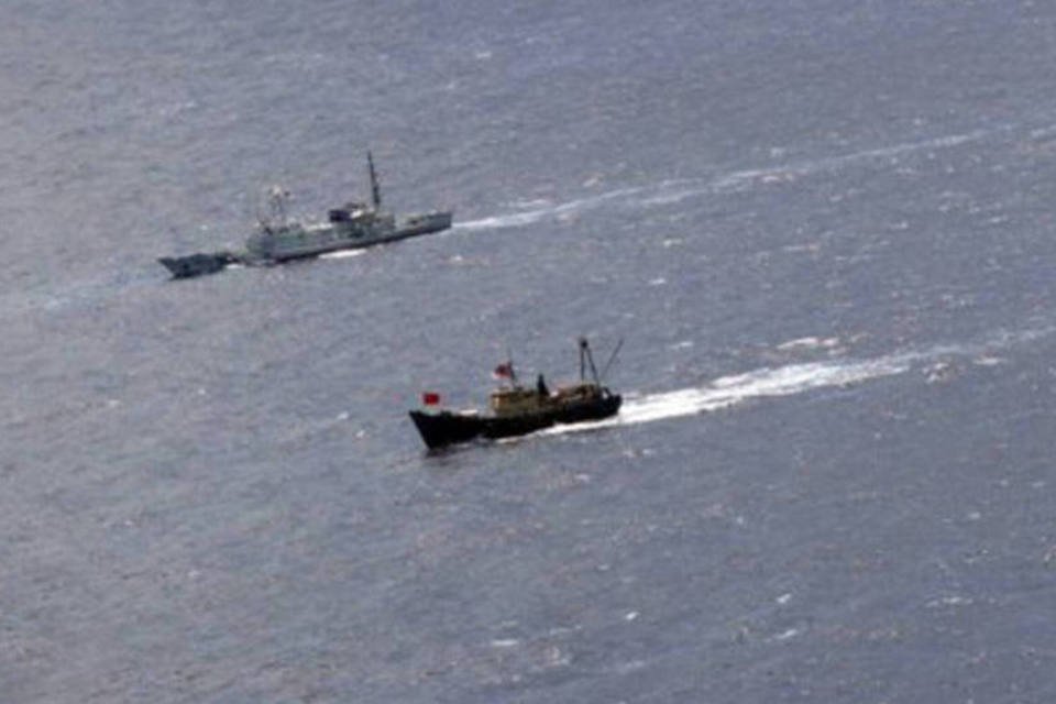 China expulsa navios japoneses de águas de ilhas em disputa