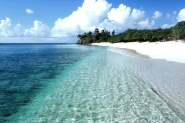 Necker Island (Wikimedia Commons)