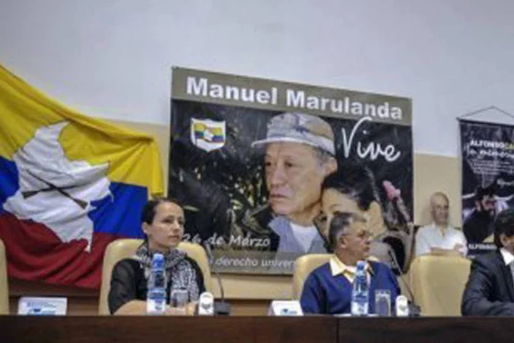 
	Delegados das Farc em negocia&ccedil;&atilde;o: &quot;&Eacute; prefer&iacute;vel dar tempo suficiente a uma iniciativa de di&aacute;logo a perpetuar a injusti&ccedil;a e &agrave; guerra sem outra op&ccedil;&atilde;o&quot;, afirmou a guerrilha.
 (©AFP / Adalberto Roque)