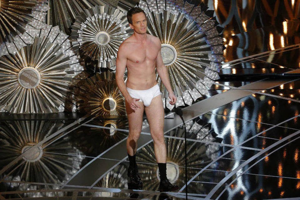 Neil Patrick Harris diz ter usado reforço na cueca no Oscar