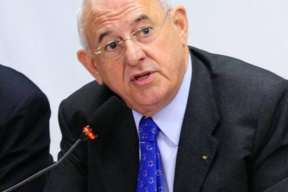 Ministro Nelson Jobim diz que votou em José Serra em 2010, segundo jornal