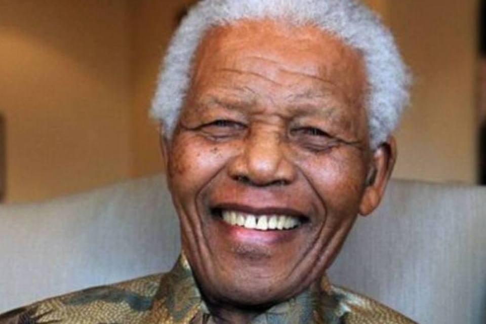Mandela passa bem após noite no hospital, diz Jacob Zuma