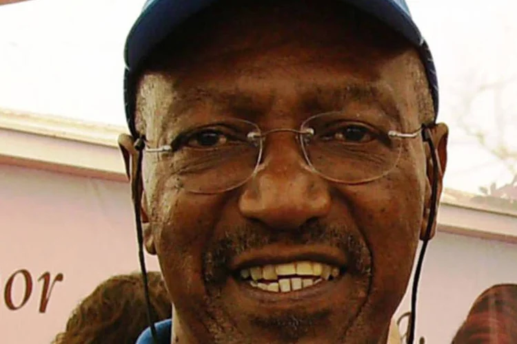 
	Nelson Prud&ecirc;ncio: o ex-esportista foi o primeiro brasileiro a suceder o consagrado Adhemar Ferreira da Silva, duas vezes campe&atilde;o ol&iacute;mpico em salto triplo
 (Divulgação/SESC)
