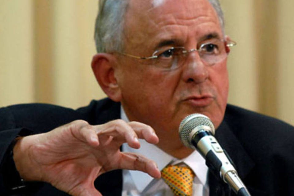 Governo espanhol autoriza acordo com Brasil em Defesa
