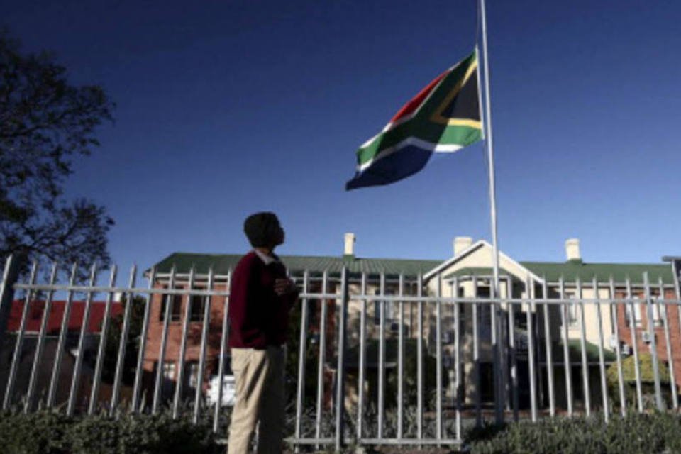 África do Sul começa luto festivo por Nelson Mandela