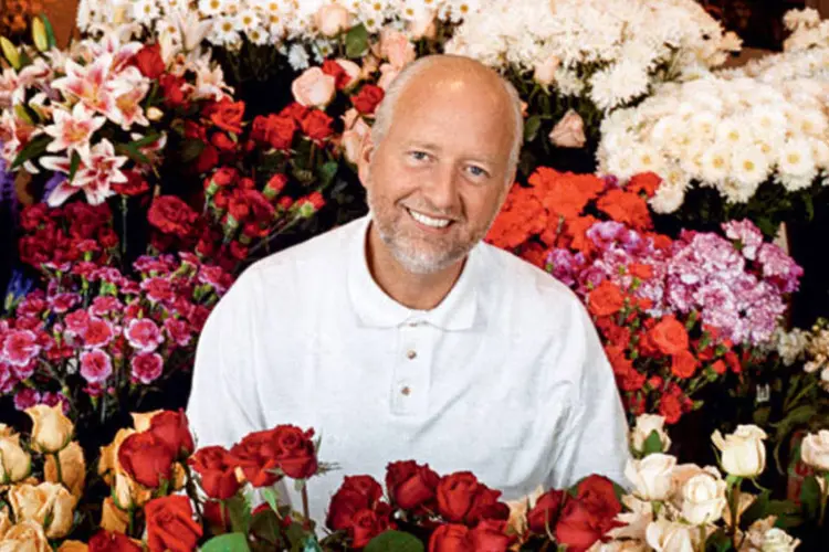 James McCann, fundador da 1-800-Flowers (Tom Bible / Alamy / GLOW IMAGES)