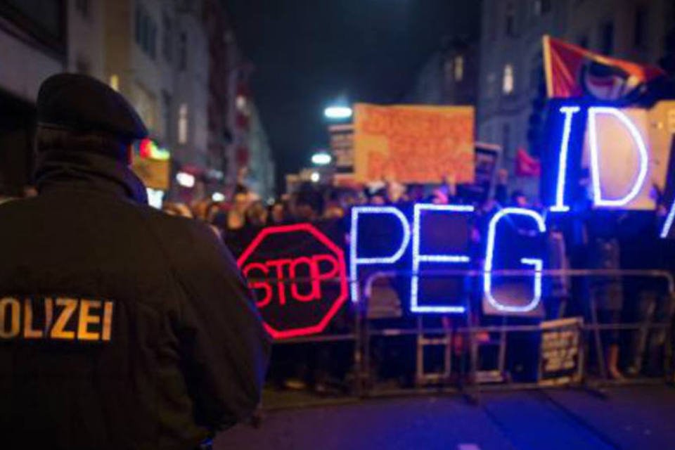 Manifestações contra intolerância reúnem 100 mil na Alemanha