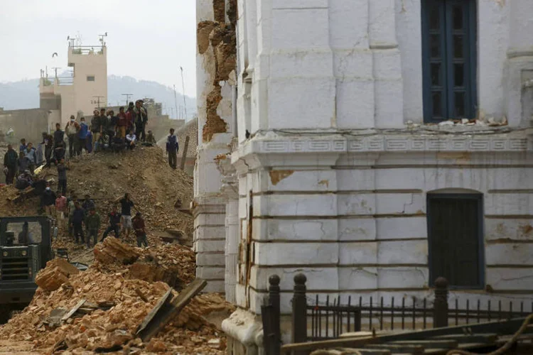 Terremoto no Nepal: O número de mortos no terremoto no Nepal que ocorreu neste sábado subiu para 718. Do total, 20 morreram na Índia, seis no Tibete e duas em Bangladesh (Reuters)