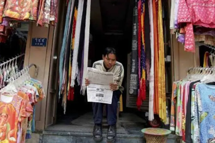 
	O Nepal se recupera de uma d&eacute;cada de guerra civil encerrada em 2006 e enfrenta dificuldades com uma economia fr&aacute;gil, cortes de energia, divis&otilde;es &eacute;tnicas e problemas de seguran&ccedil;a&nbsp;
 (Paula Bronstein/Getty Images)