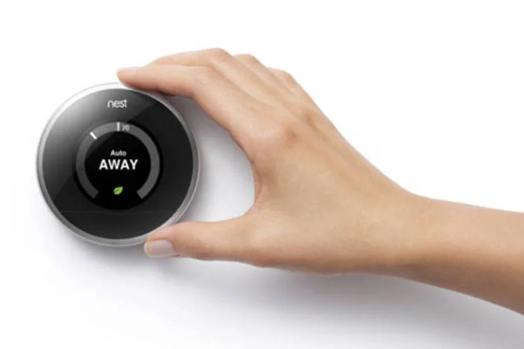 Termostato da Nest Labs: aparelho aprende com os hábitos dos moradores e economiza energia (Divulgação/Nest)
