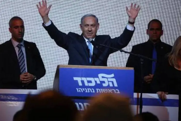 Netanyahu comemora em Tel Aviv o resultado das eleições parlamentares (Menahem Kahana/AFP)