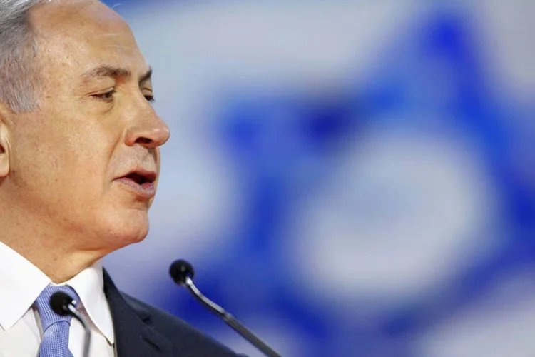 
	Netanyahu: &quot;o acordo que est&atilde;o preparando em Lausanne envia a mensagem de que as agress&otilde;es n&atilde;o t&ecirc;m castigo, ao contr&aacute;rio, o Ir&atilde; obt&eacute;m um pr&ecirc;mio&quot;
 (Jonathan Ernst/Reuters)