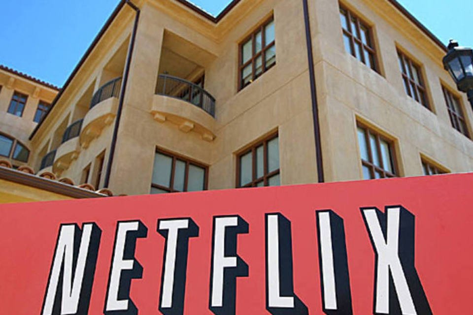 Netflix reduz previsão de assinantes nos EUA e ações caem