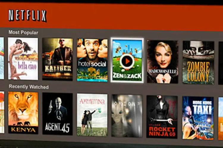 A programação da Netflix pode ser vista no televisor através do computador ou console: indústria está interessada em disponibilizar conteúdo por meio de diferentes suportes (Reprodução)