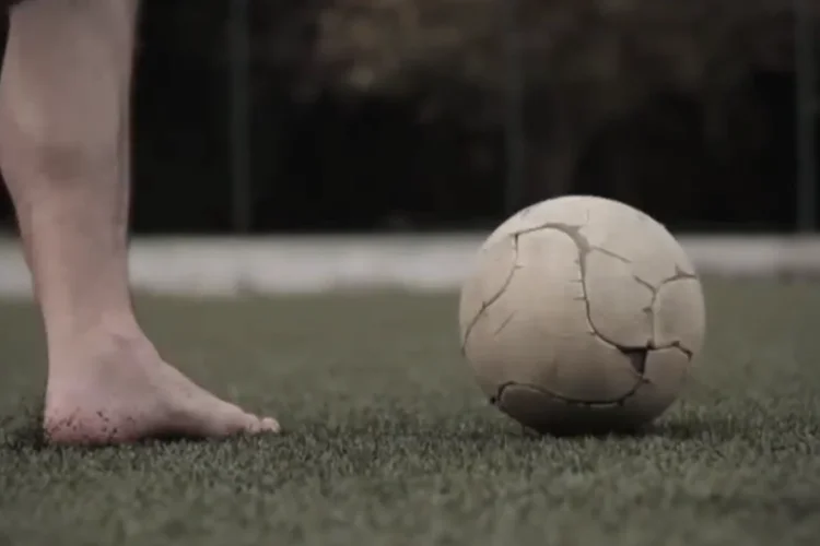 Roteiro vencedor de campanha da Netshoes: ação é o maior investimento publicitário em TV da história da loja virtual (Reprodução/YouTube)