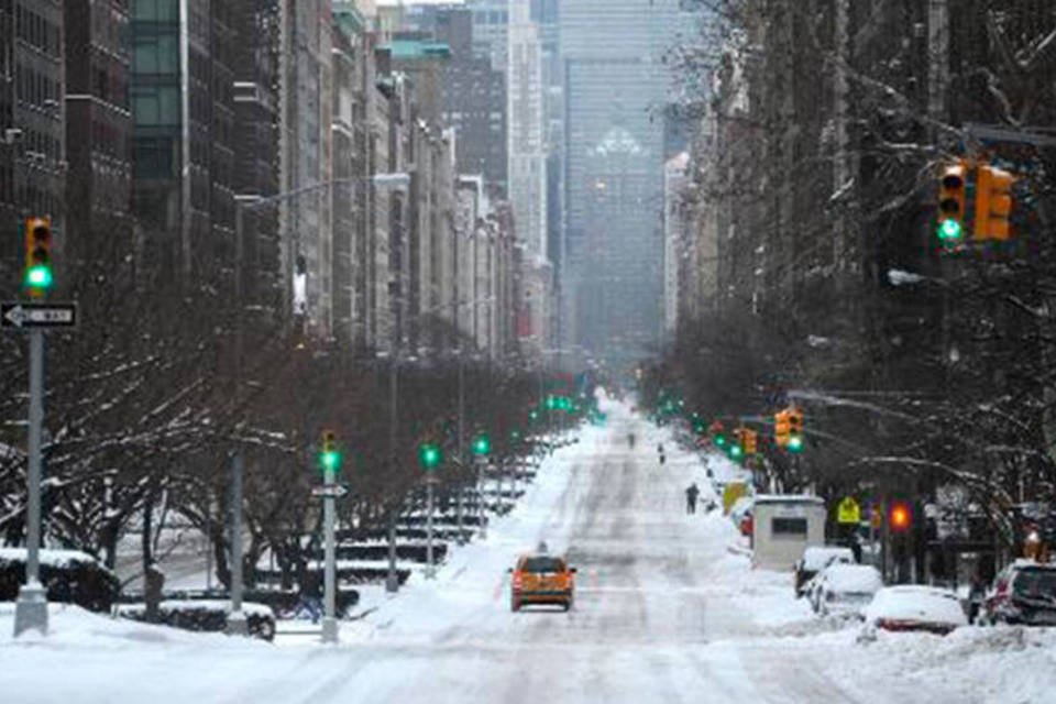 Tempestade de neve cancela mais de 3 mil voos nos EUA