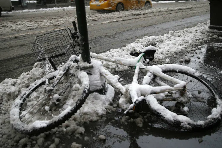 Neve em NY: cidade sofreu menos que o previsto, afirmou meteorologista (Mike Segar/Reuters)