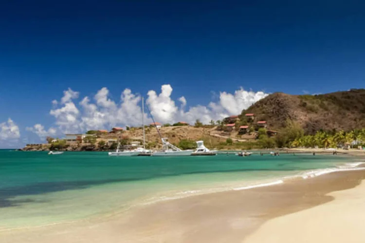 São Cristóvão e Nevis: nação caribenha tenta estender o tapete vermelho aos turistas neste mês, sem também dar boas-vindas à pandemia. (Robert S. Donovan/Flickr)