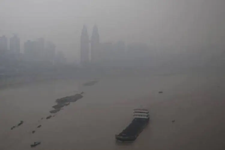 Névoa de poluição na China: país é o maior emissor de CO2 mundial, com 24% do total (Feng Li/Getty Images)