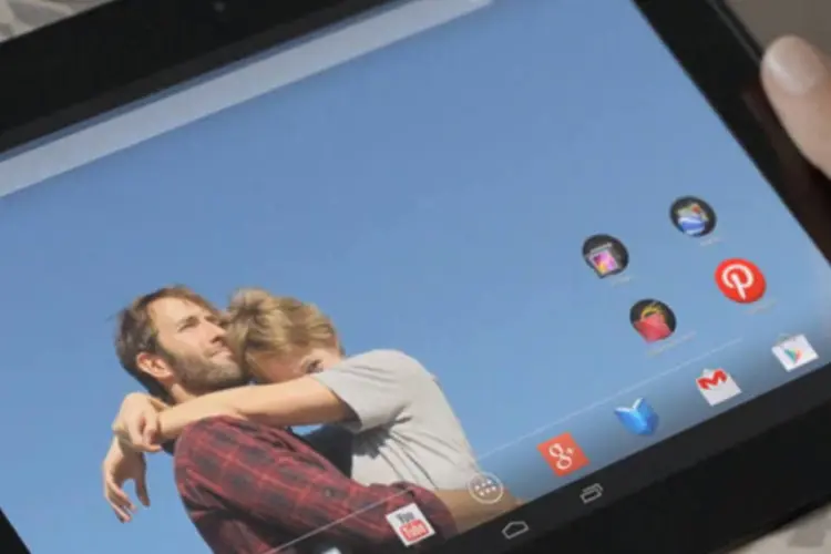 
	Tablet Nexus 10, do Google, em comercial: v&iacute;deo mostra casal que espera pelo primeiro filho e se informa e diverte atrav&eacute;s do gadget
 (Reprodução)