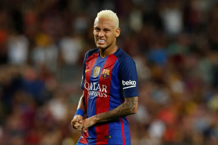 Neymar: "Vai ter #Neymusico nos palcos sim" (REUTERS/Albert Gea)