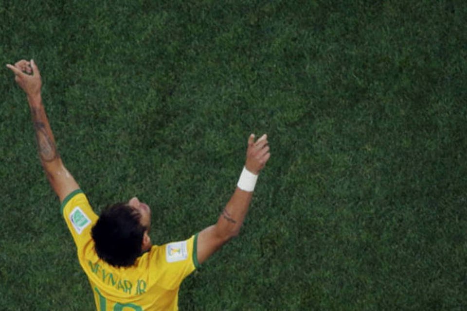 Neymar comemora primeiro gol do Brasil contra Croácia