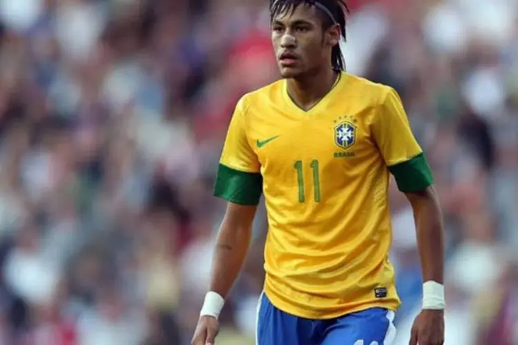 
	O jogador Neymar: a&nbsp;entrega do trof&eacute;u e da medalha para Neymar acontecer&aacute; em uma cerim&ocirc;nia, em um hotel no centro de Montevid&eacute;u, no Uruguai.
 (Getty Images)