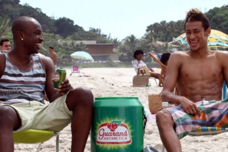 O filme, que estreia nesta terça-feira, traz Neymar afirmando que agora não irá morar fora do País (Reprodução)