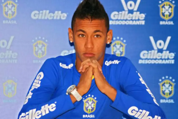 Neymar surpreendeu o público ao trocar uma oferta milionária por um plano de carreira do Santos (Wikimedia Commons)