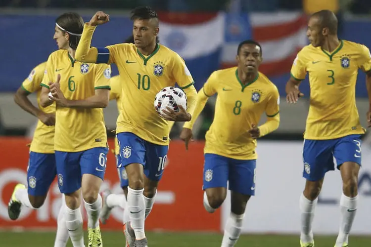 
	Neymar comemora ap&oacute;s marcar primeiro gol contra sele&ccedil;&atilde;o peruana na Copa Am&eacute;rica
 (REUTERS/Ricardo Moraes)