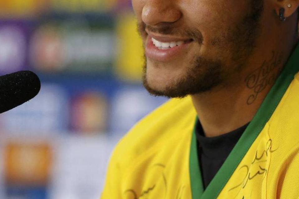 Neymar declara apoio a Aécio, apesar de cartilha de Dunga
