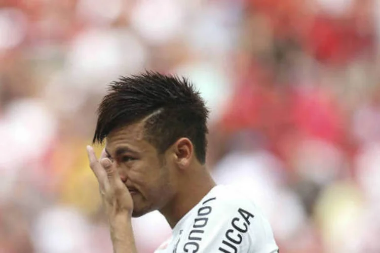 "Não tenho ideia de qual será. Vou usar a que estiver sobrando, pode ser qualquer uma", disse Neymar, entre risos, sobre camisa que usará no Barcelona ( REUTERS/Ueslei Marcelino)