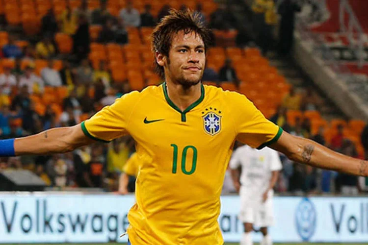 
	Neymar comemora gol: jogador espera que a torcida do Brasil d&ecirc; apoio&nbsp;
 (REUTERS/Siphiwe Sibeko)