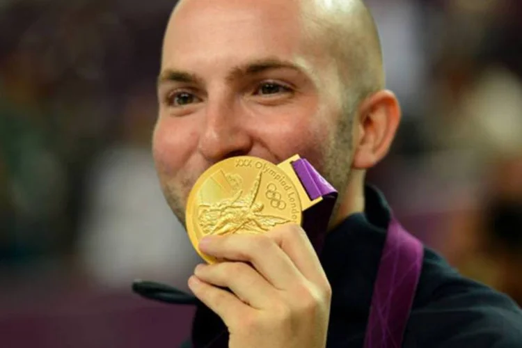 O italiano soube administrar a vantagem no rodízio final de disparos, quando conseguiu uma marca de 98,5 (Getty Images)
