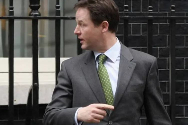
	O vice-primeiro-ministro brit&acirc;nico, Nick Clegg: &quot;n&atilde;o estamos considerando uma mudan&ccedil;a de regime&quot;, disse
 (Oli Scarff/Getty Images)