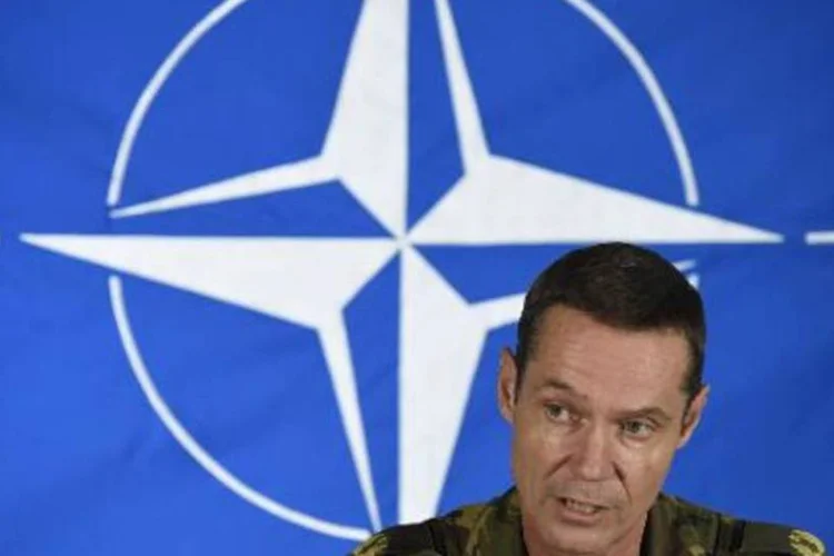 O general-de-brigada holandês Nico Tak, diretor do Centro de Gestão Integral de Crise e de Operações da Otan, concede uma entrevista coletiva sobre a crise na Ucrânia (John Thys/AFP)