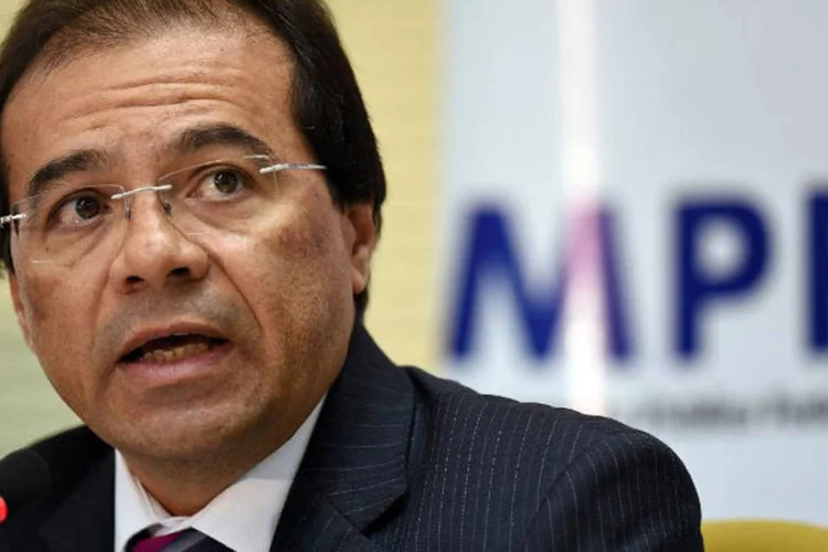 
	Nicolao Dino: segundo Dino, o objetivo &eacute; coibir o abuso de poder econ&ocirc;mico e garantir a lisura, a legitimidade do processo eleitoral
 (Evaristo Sá / AFP)