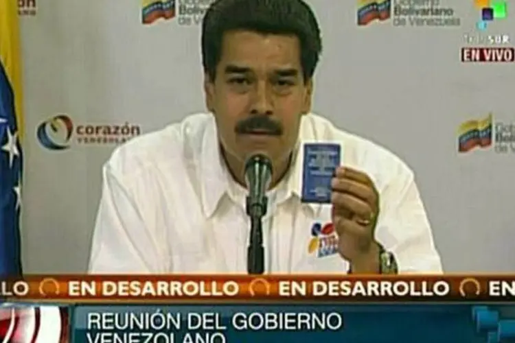 Nicolás Maduro, presidente da Venezuela, é visto em pronunciamento exibido pela rede de televisão multi-estatal Telesur (Ho/AFP)