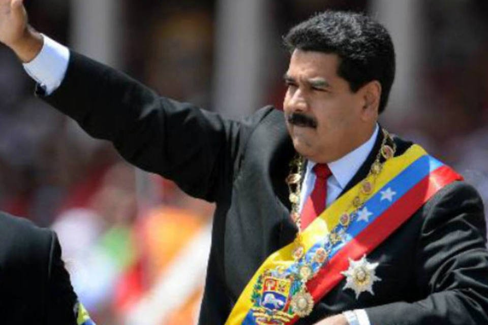 Oposição provoca caos para derrubar governo, diz Maduro