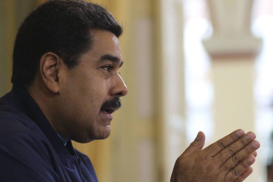 Maduro perderia revogatório por 64% dos votos, diz pesquisa