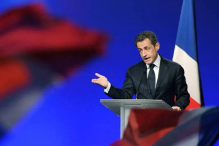 O presidente francês candidato à reeleição pelo partido União por um Movimento Popular (UMP) discursa em evento de campanha, em Saint-Just-Saint-Rambert, sudeste da França (©AFP / Philippe Desmazes)