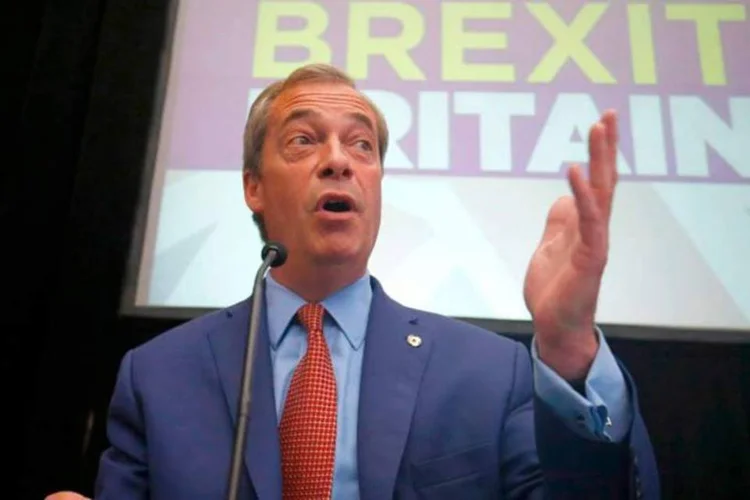 Nigel Farage: comentário foi feito em seu perfil do Twitter (REUTERS/Neil Hall)