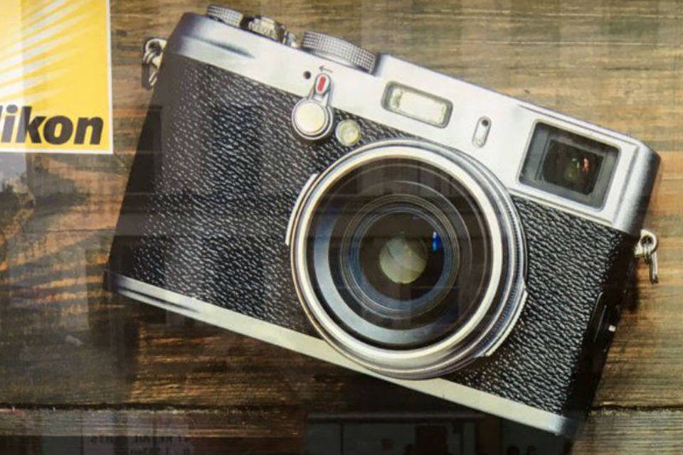 Campanha da Nikon: marca errou e colocou imagem de câmera Fujifilm (Reprodução)