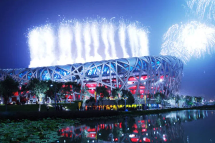 O estádio Ninho de Pássaro, utilizado na abertua da Olimpíada de 2008 (Placar/ALEXANDRE BATTIBUGLI)