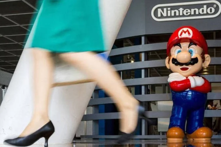 
	Nintendo: &quot;H&aacute; bilh&otilde;es de d&oacute;lares sendo feitos em jogos para celulares e a Nintendo percebeu isso&quot;
 (Thomas Peter / Reuters)