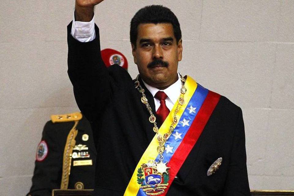Maduro chega à Argentina para reunir-se com Kirchner
